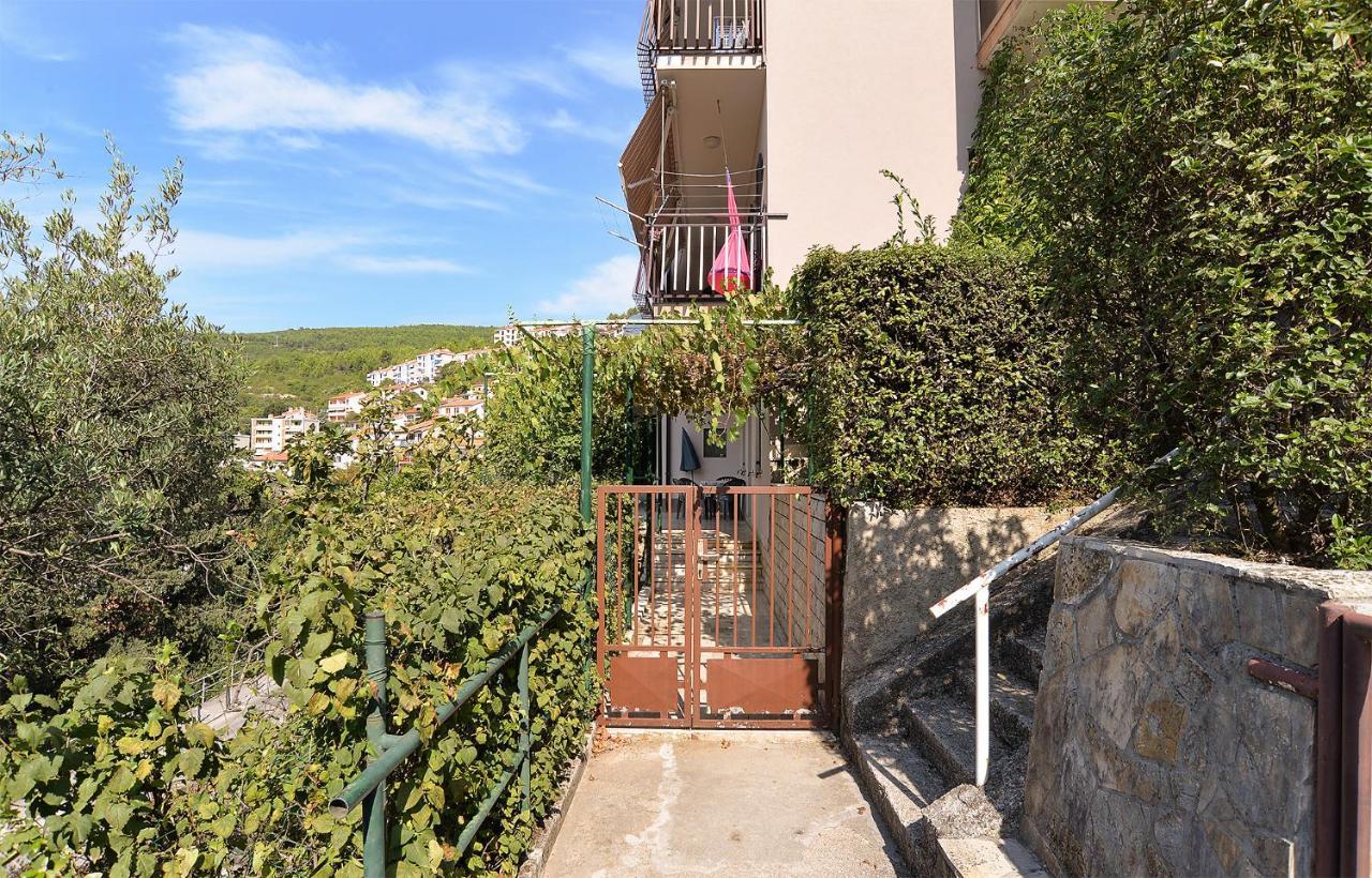 Apartment Near The Sea 650 Rabac Eksteriør billede