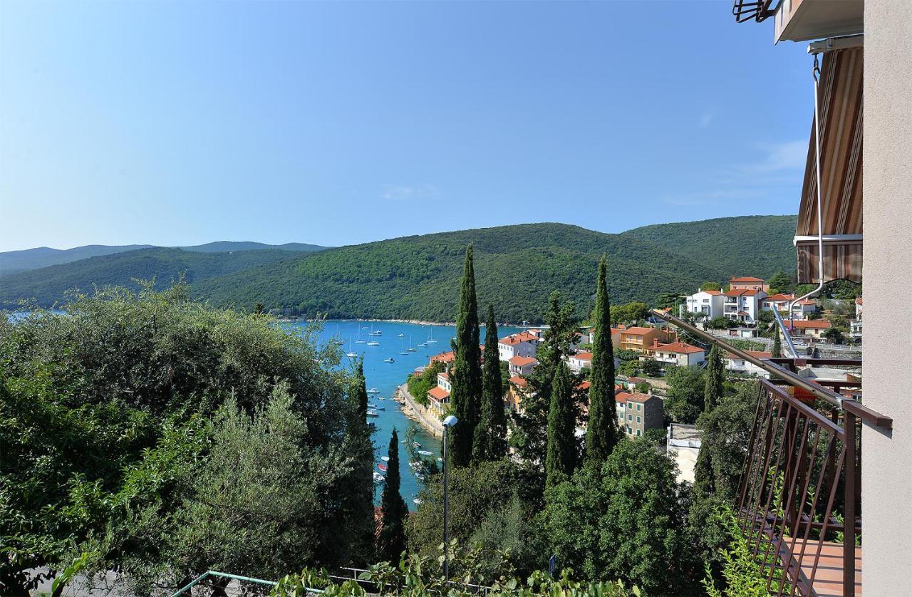 Apartment Near The Sea 650 Rabac Eksteriør billede