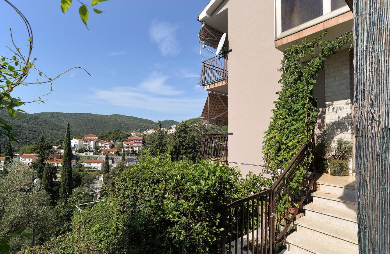 Apartment Near The Sea 650 Rabac Eksteriør billede