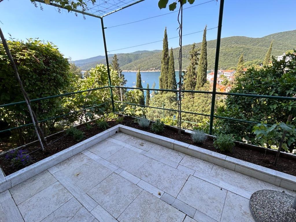 Apartment Near The Sea 650 Rabac Eksteriør billede