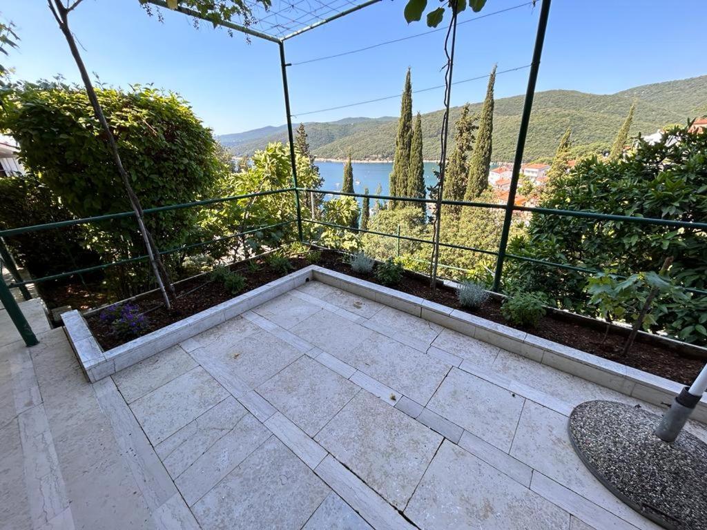Apartment Near The Sea 650 Rabac Eksteriør billede